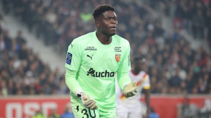 Le gardien de but de RC Lens, Brice Samba